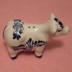 Vintage Delft Blue Hand-Painted Porcelain Cow Salt or Pepper Shaker